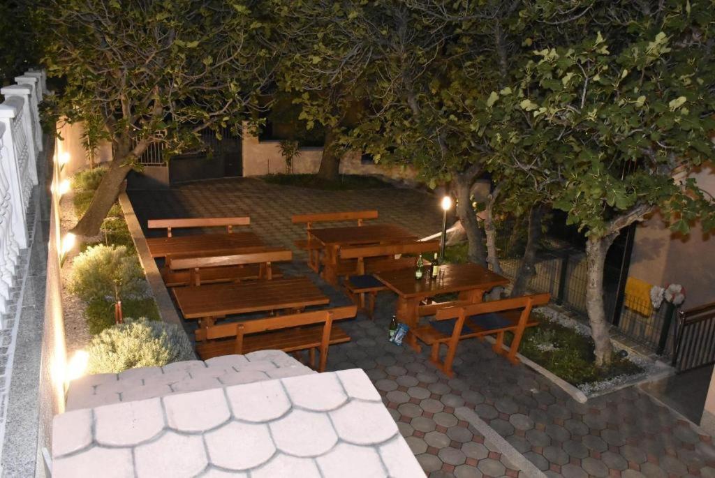 Apartmani Mira Кленовица Экстерьер фото